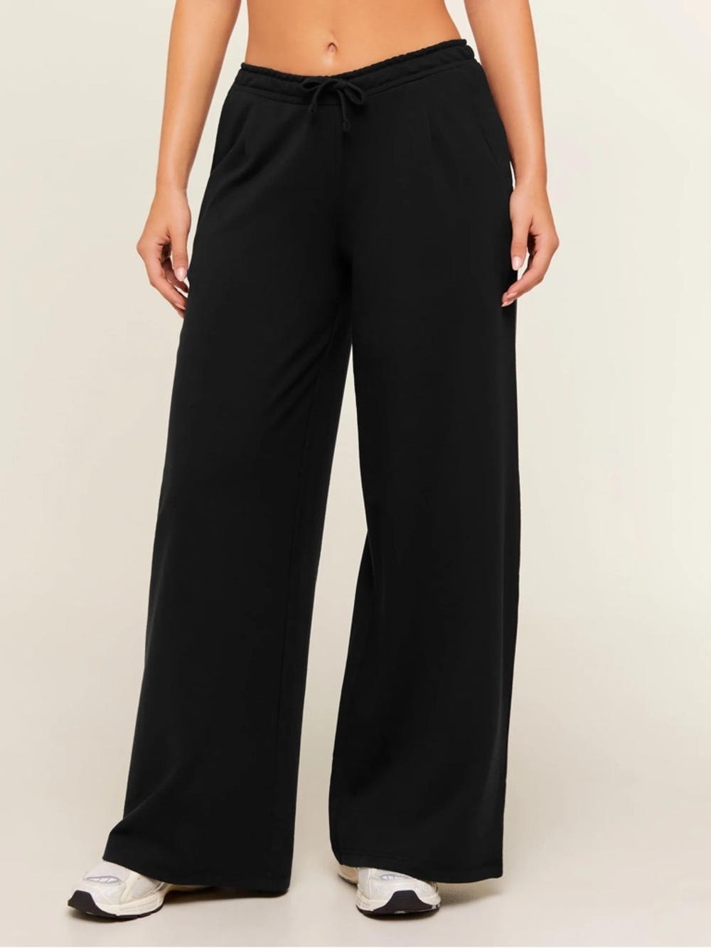 GYMSHARK LIGHTWEIGHT WIDE LEG PANTS